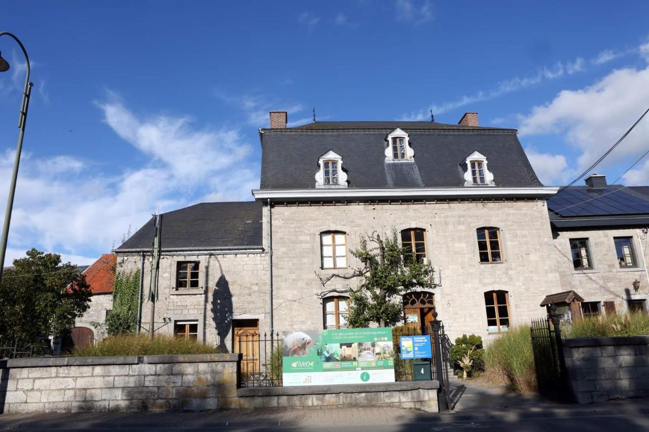 Aux Trois Petits Cochons Apartment Hotton Exterior photo